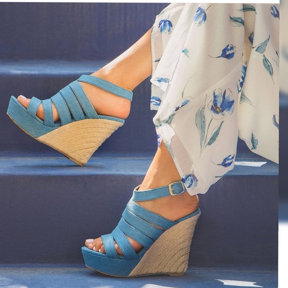 💋 last 10 LIGHT BLUE DENIM STRAPPY WEDGE SANDAL - Picture 2 of 8